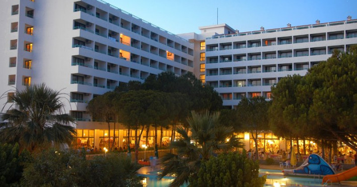hotel-grand-efe-cd2eecca4f32459c.jpeg