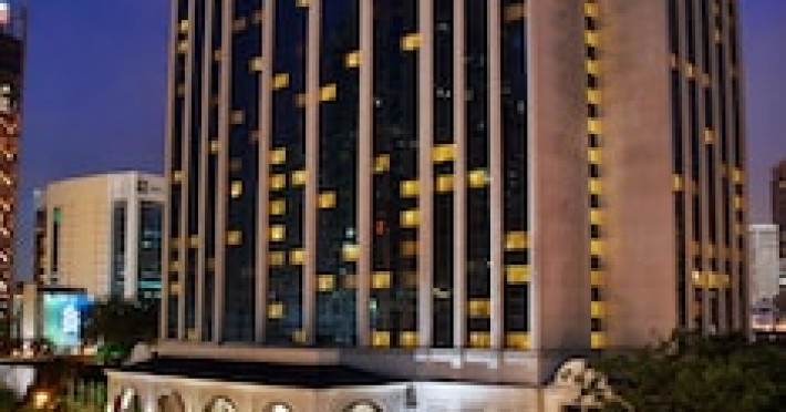 hotel-istana-kuala-lumpur-city-center-e3bc8423be0ea0de.jpeg
