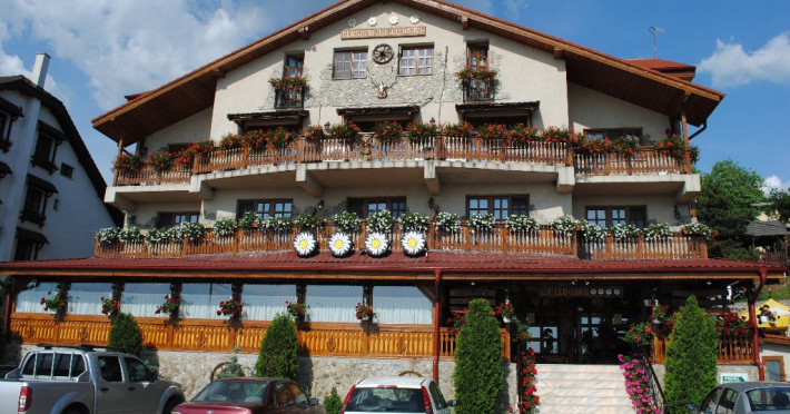 hotel-izvoare-282a96d9baf13e2a.jpeg