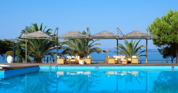 hotel-kamari-beach-04383b00e1be5e90.jpeg