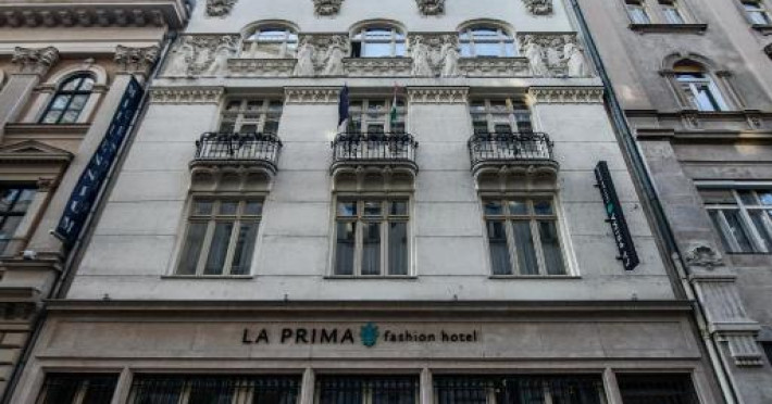 hotel-la-prima-fashion-budapest-d59e70d9fed8a83a.jpeg