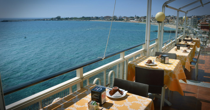 hotel-la-riva-46f618556783c7b3.jpeg