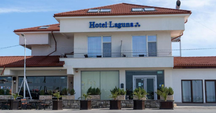 hotel-laguna-d5fe42611f3d6591.jpeg