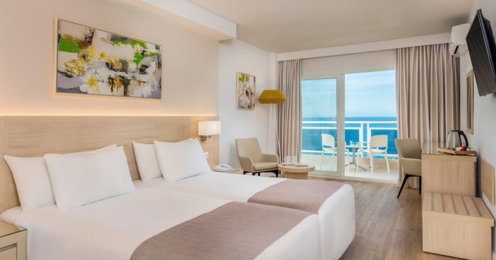 hotel-las-arenas-affiliated-by-melia-2fd155df23e3b3c4.jpeg