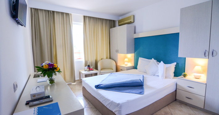 hotel-majestic-582dcdc1a1839981.jpeg