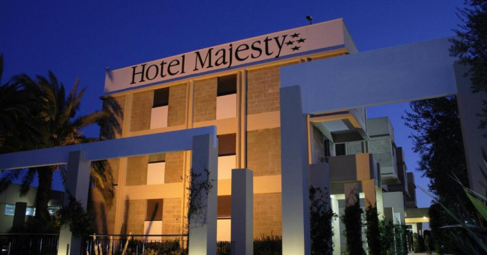 hotel-majesty-1497852378d25336.jpeg