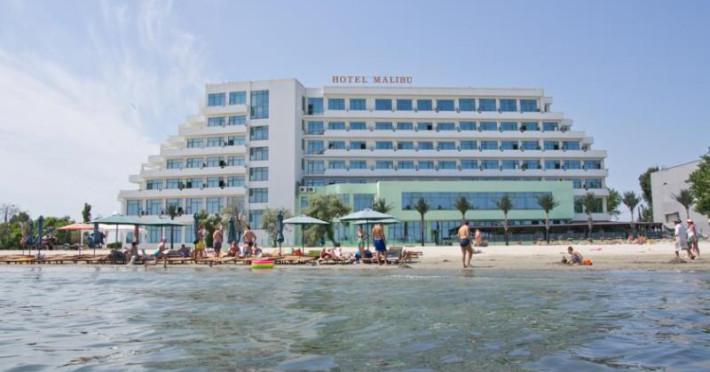 hotel-malibu-8f565ea9f7bbea24.jpeg