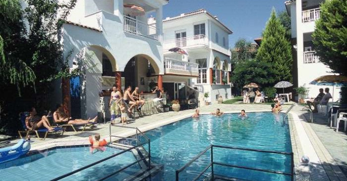 hotel-melissa-gold-coast-7316948c4a637a1c.jpeg
