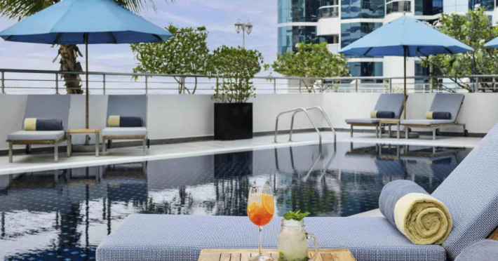 hotel-movenpick-jumeirah-lakes-towers-f92f6b81f2edc57b.jpeg