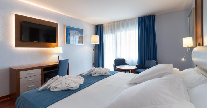hotel-ms-maestranza-malaga-b4fcc15b937ab845.jpeg