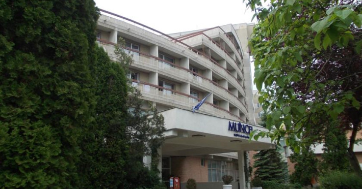 hotel-muncel-90cab6abd7c845bb.jpeg