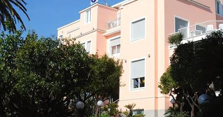 hotel-napoleon-6d11bc71f33c063d.jpeg