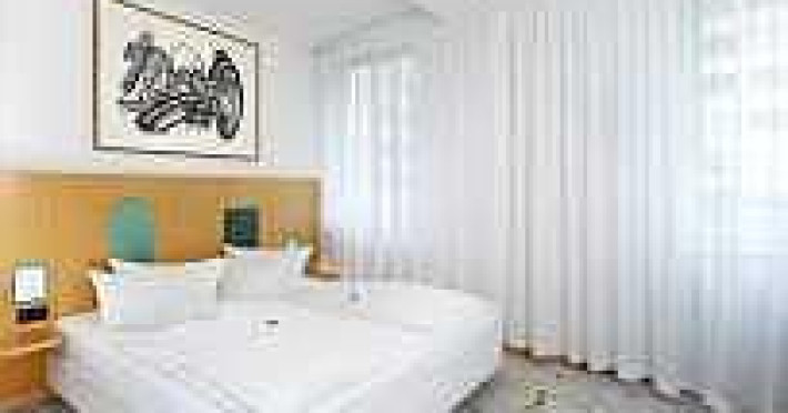 hotel-park-plaza-berlin-kudamm-56d7b5af12b75fda.jpeg