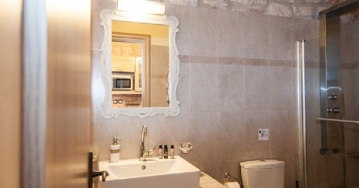 hotel-psarou-villas-bcd6e2924645c06d.jpeg