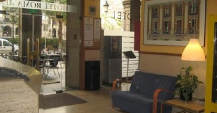 hotel-roma-reial-334e138af9d7219d.jpeg