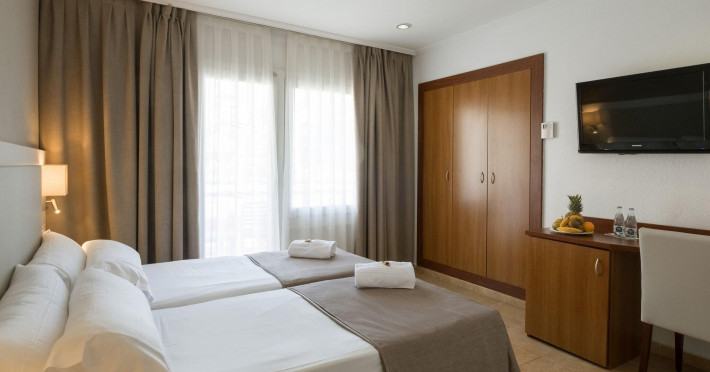 hotel-rosamar-spa-437e14b7b8563383.jpeg