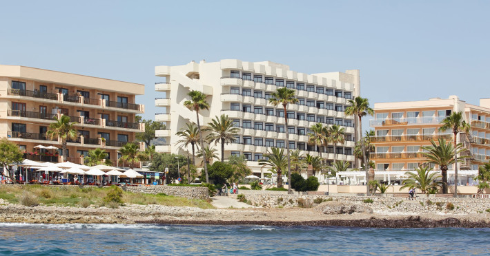 hotel-sabina-playa-5c6e123565335a5a.jpeg