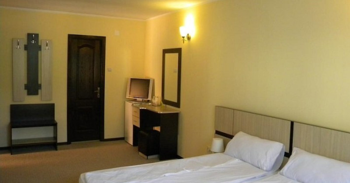 hotel-soarelui-5c9c76f922c04106.jpeg
