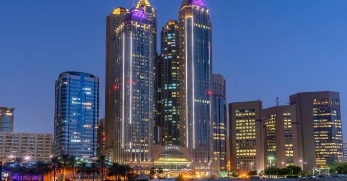 hotel-sofitel-abu-dhabi-corniche-7c596a9a2beb499f.jpeg