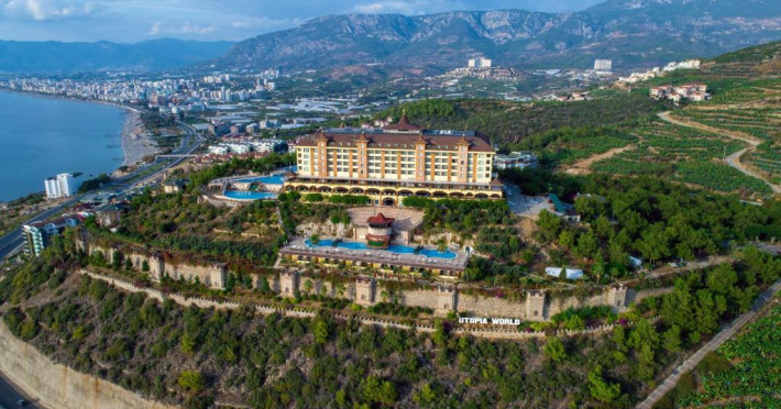hotel-utopia-world-f8c567d5316ae4fc.jpeg