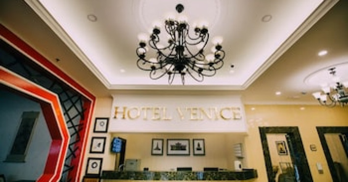 hotel-venice-19bda3f1d71b7ee8.jpeg