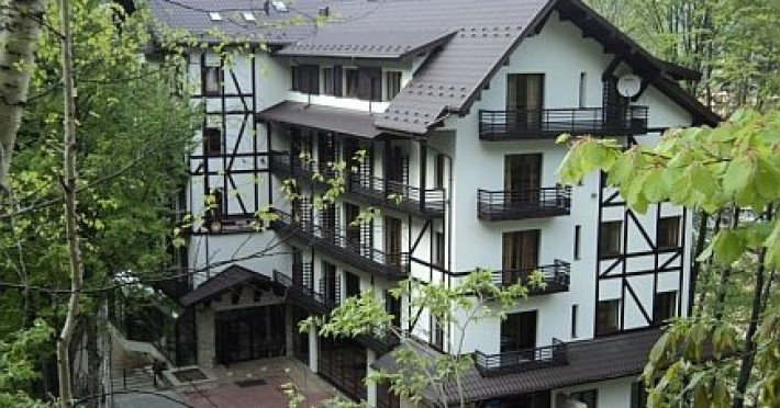 hotel-vidraru-6aeb01ec36a580f0.jpeg