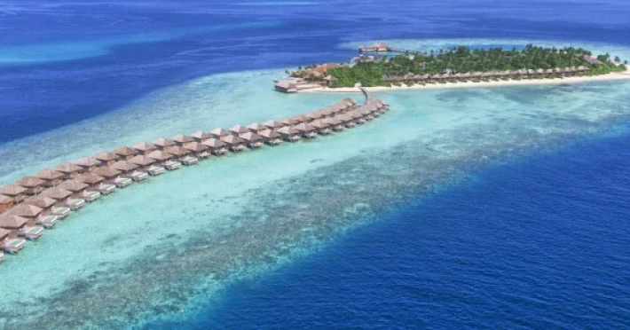 hurawalhi-island-resort-b96d9d58d0e52f5f.webp