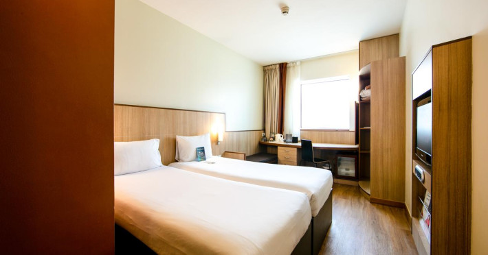 ibis-hotel-al-barsha-89683c9aa1f26827.jpeg