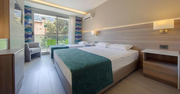 idas-club-hotel-3f0f1264b23a47f2.jpeg
