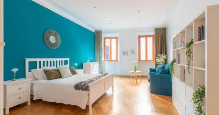 iflat-spanish-steps-blue-apartment-f729caebd64f6ea3.jpeg