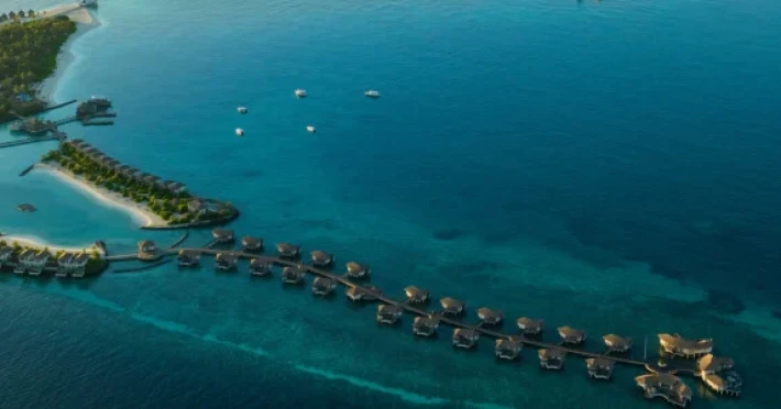 intercontinental-maldives-maamunagau-resort-an-ihg-hotel-28b4a78d2e446525.webp