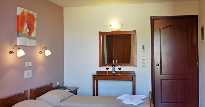 iolkos-hotel-5558b25af33e52de.jpeg