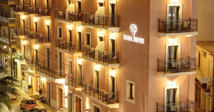 ionia-suites-b226665cfe6b673d.jpeg