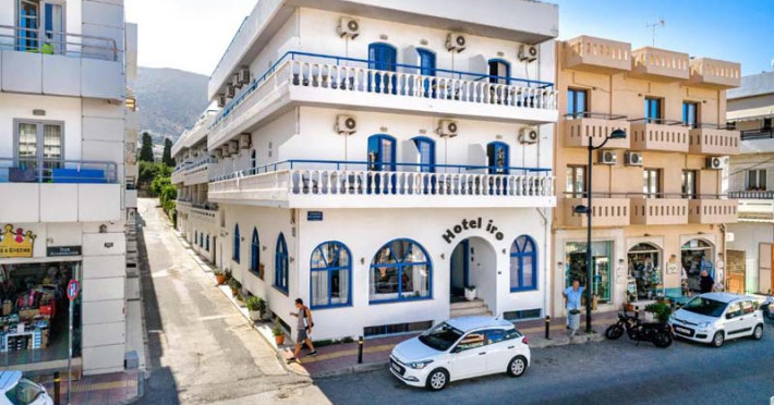 iro-hotel-82c5ef9a1e7ff3e5.jpeg