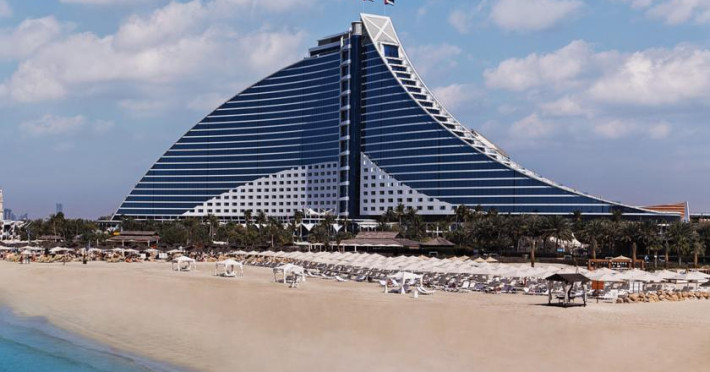 jumeirah-beach-hotel-a1a4deea4e48f30a.jpeg