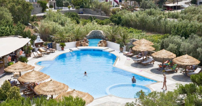 Kamari Hotel
