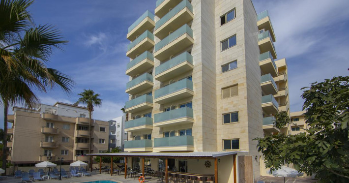 kapetanios-limassol-hotel-42cab472349cb6e8.jpeg