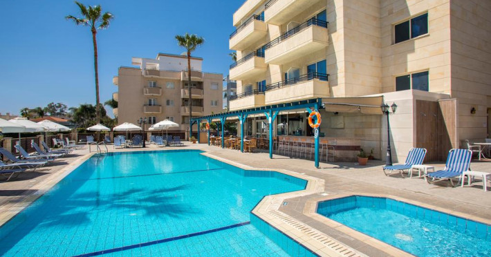 kapetanios-limassol-hotel-97cbd27ae789884a.jpeg