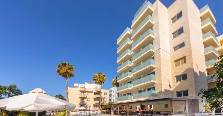 kapetanios-limassol-hotel-a40be3990157b2c2.jpeg