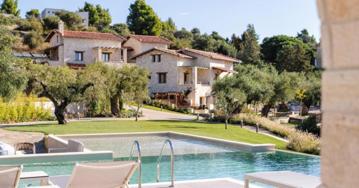 kastri-elia-suites-f67a6f189d8c80e7.jpeg
