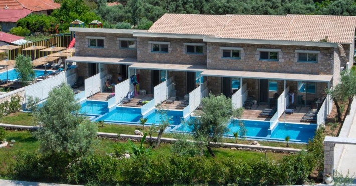 kastro-maisonettes-with-private-pool-aee197cd1a3ccfb8.jpeg