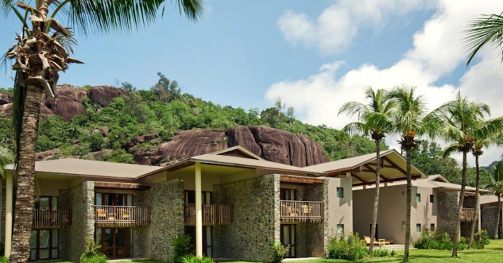 kempinski-seychelles-resort-34cd017bf2e62599.jpeg