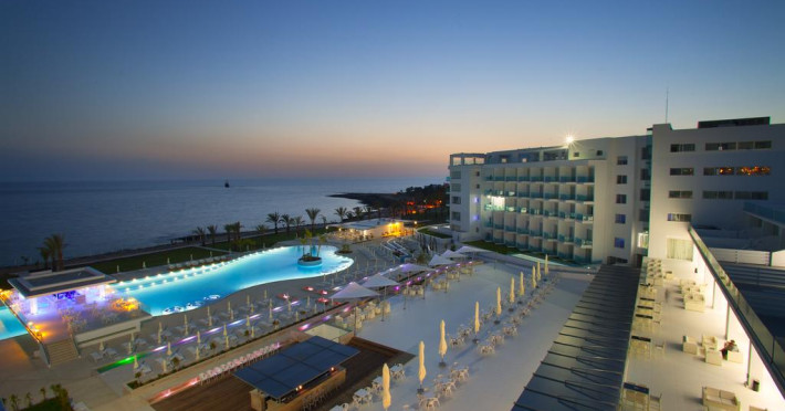 king-evelthon-beach-hotel-resort-829b5c7b9e89c9c0.jpeg