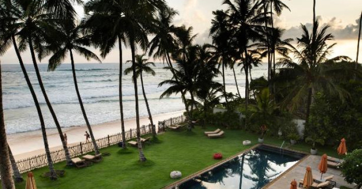 kk-beach-galle-88aa33ff8122ef8a.jpeg