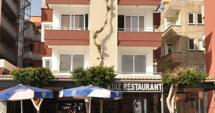 kleopatra-beach-hotel-09050a31e02ff36e.jpeg