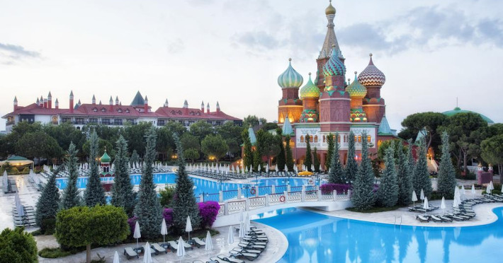 kremlin-palace-5dcce6b266d60a3f.jpeg
