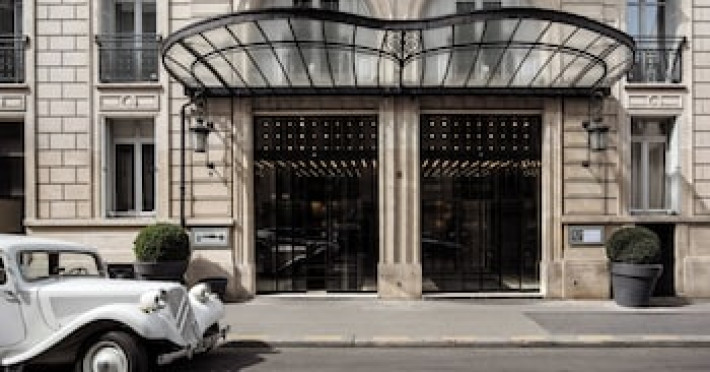 la-maison-champs-elysees-ccb396040c8a0266.jpeg