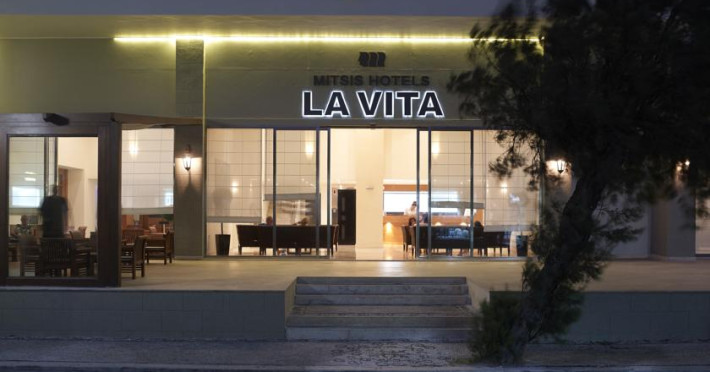 la-vita-hotel-437ad9c31bf98ccd.jpeg