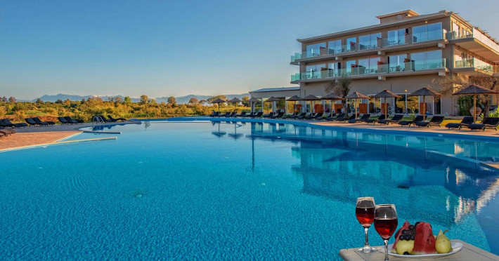 Laguna Holiday