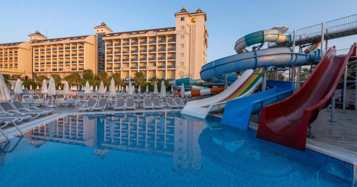 lake-river-hotel-spa-4a44e05da88173cc.jpeg